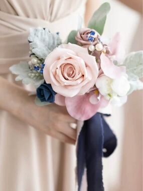 Ling Moments Bridesmaids Bouquets